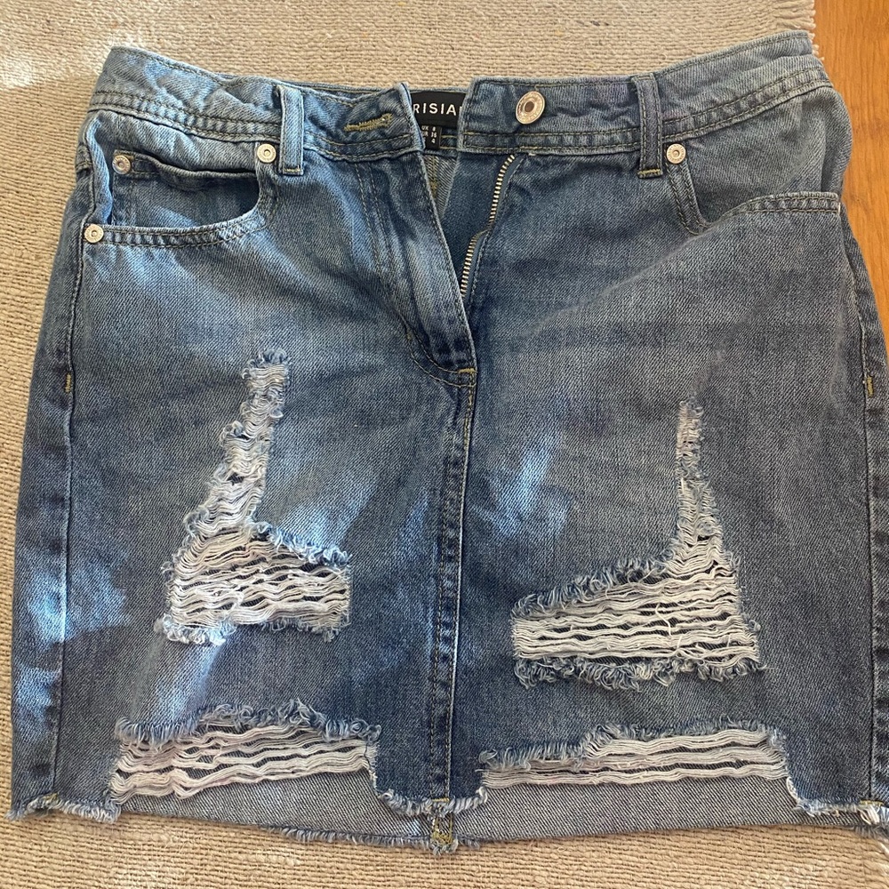 Ripped denim skirt